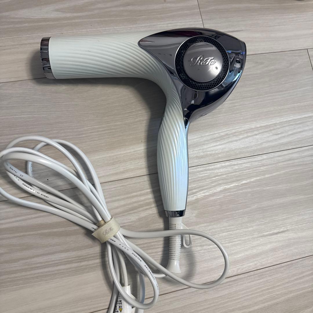 ア*タ様 Refa リファ　ヘアドライヤー　ホワイト