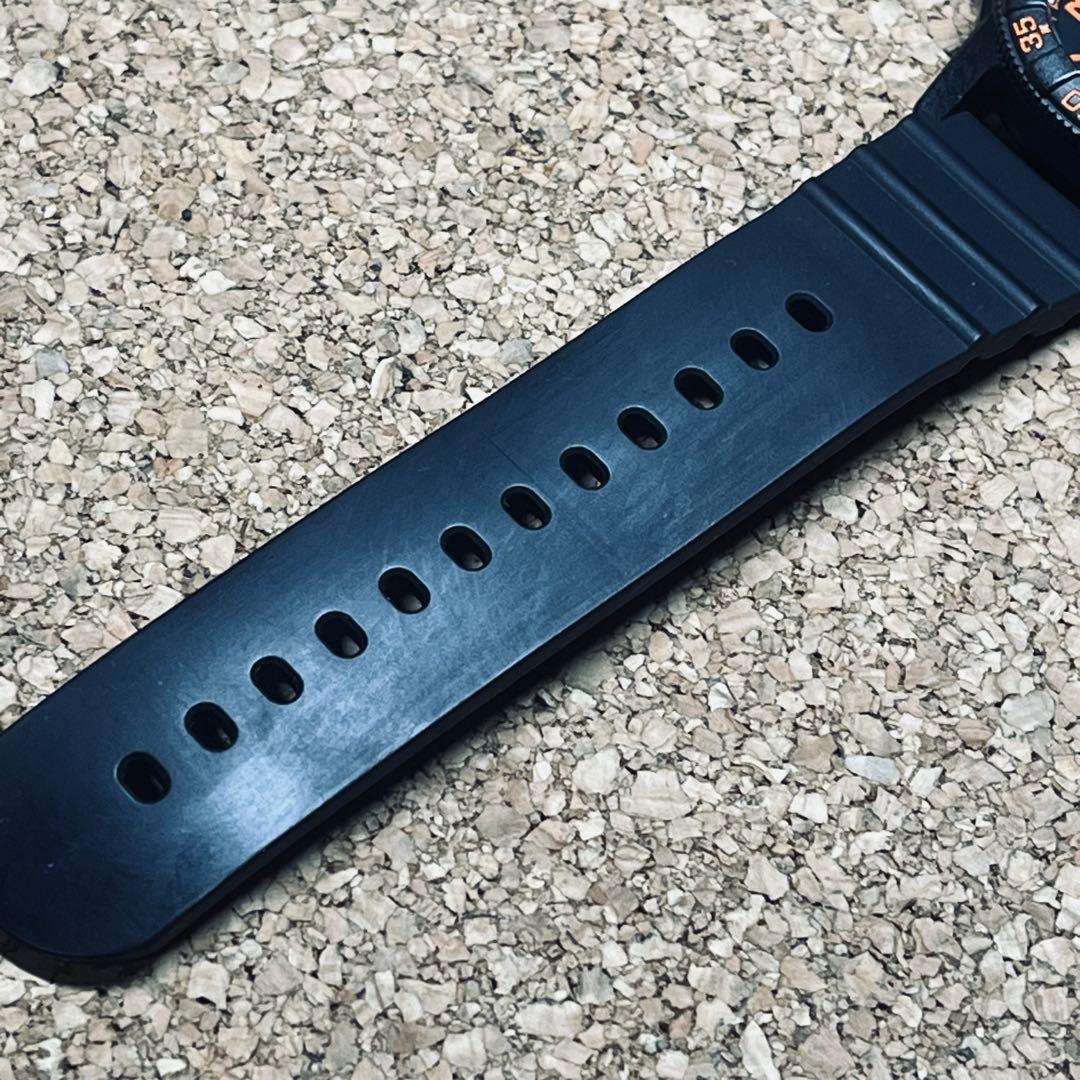 LUMINOXシリーズ0320／オレンジ カーボンケース