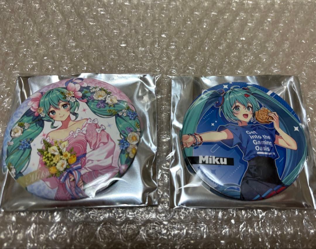 初音ミク×GiGO 39 Celebration! 等身 缶バッジ 2種たい焼き
