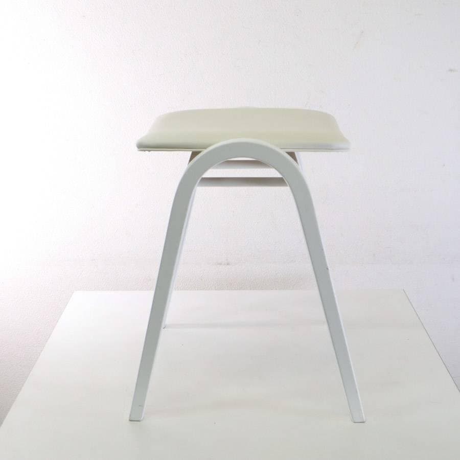 秋田木工 IDC大塚家具 No.202 剣持勇 スタッキングスツール 総ホワイト