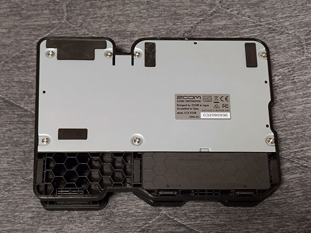 ZOOM G1X FOUR マルチエフェクター 中古品 G1X FOUR