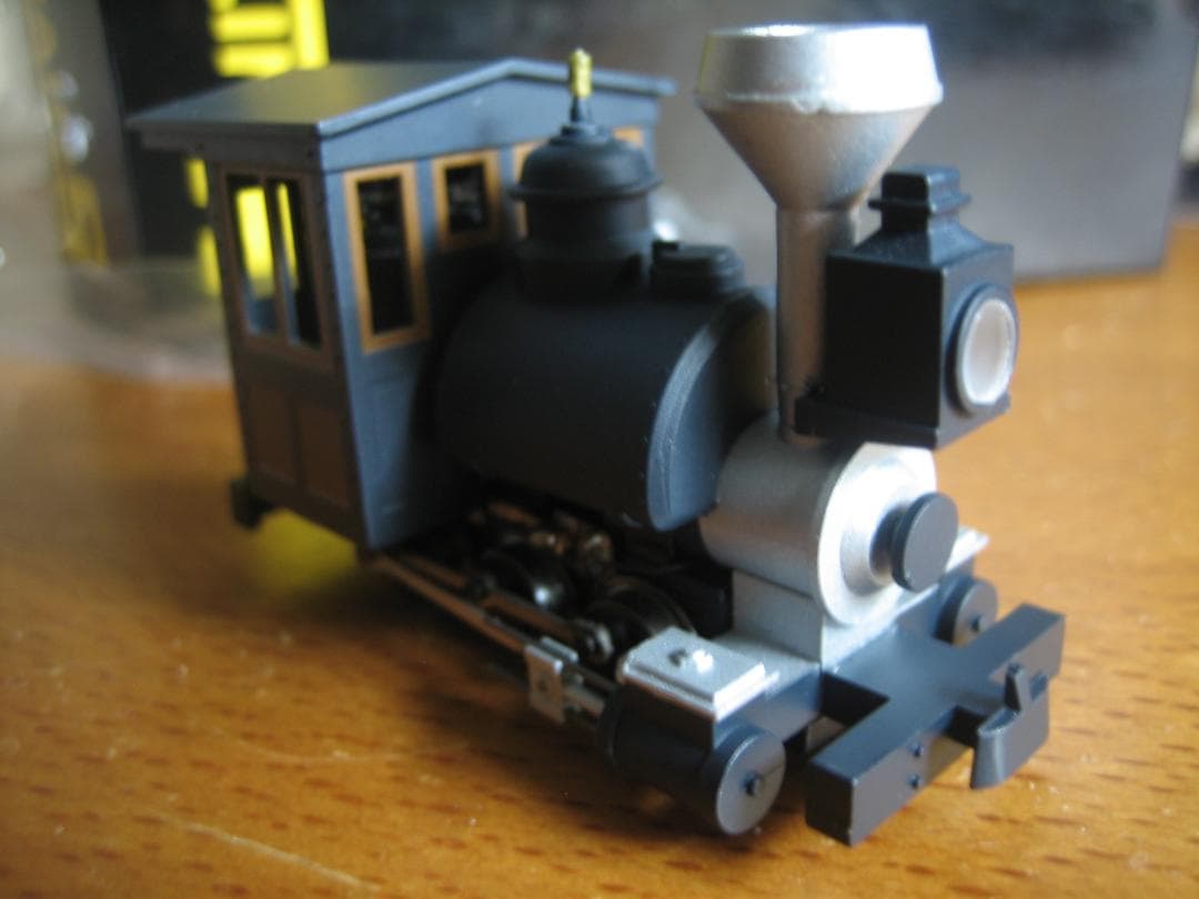 HOナロー／0-6-0／ポーターサドルタンク／大型前照灯点灯／ミニ