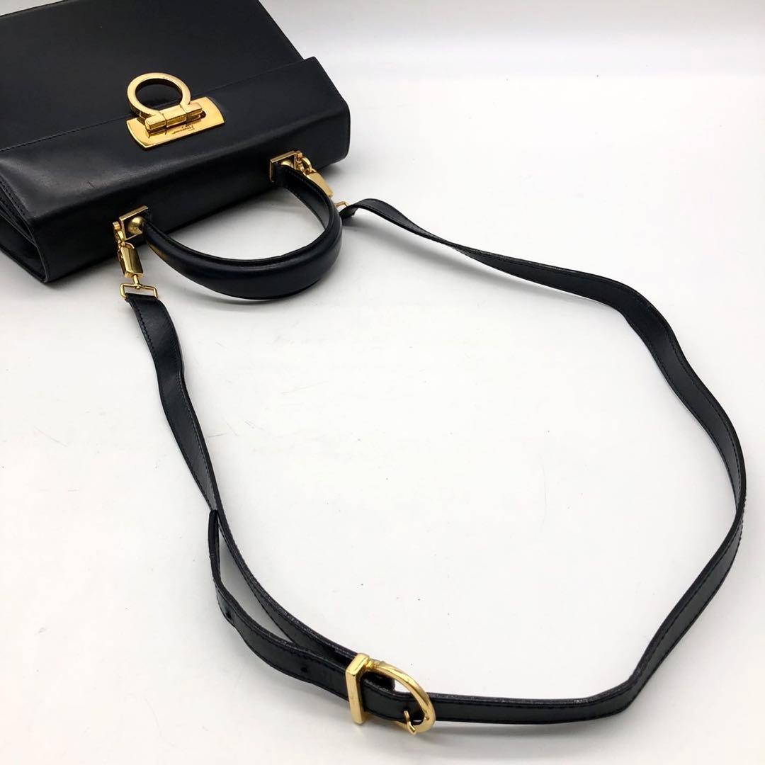 ✨美品✨フェラガモ ハンドバッグ 2way ガンチーニ ゴールド金具 レザー