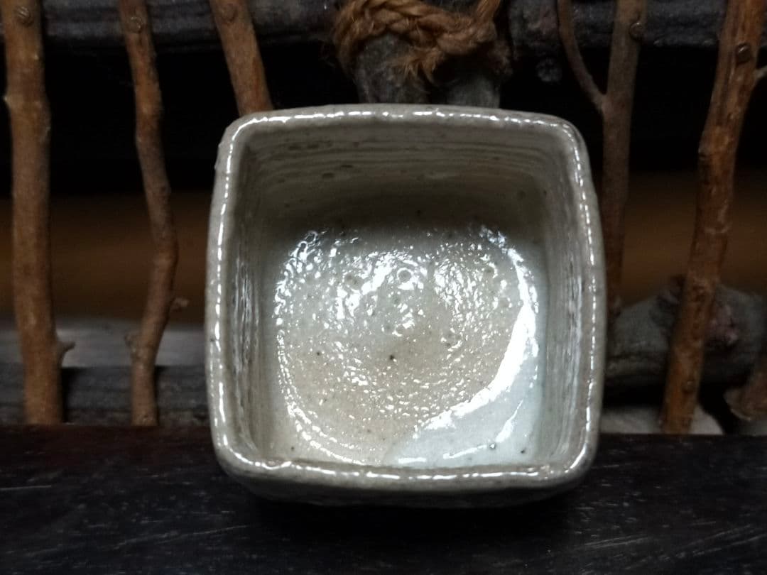 ♥絵志野　ぐい呑み　桐箱付き　⑫　志野　ぐい飲み　骨董品