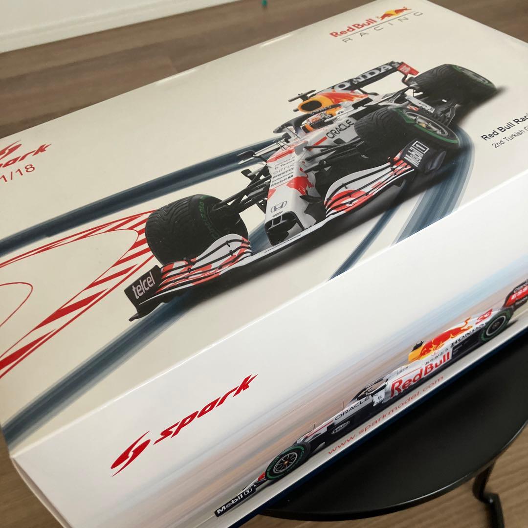 スパーク 1/18 レッドブル トルコGP 2021 フェルスタッペン