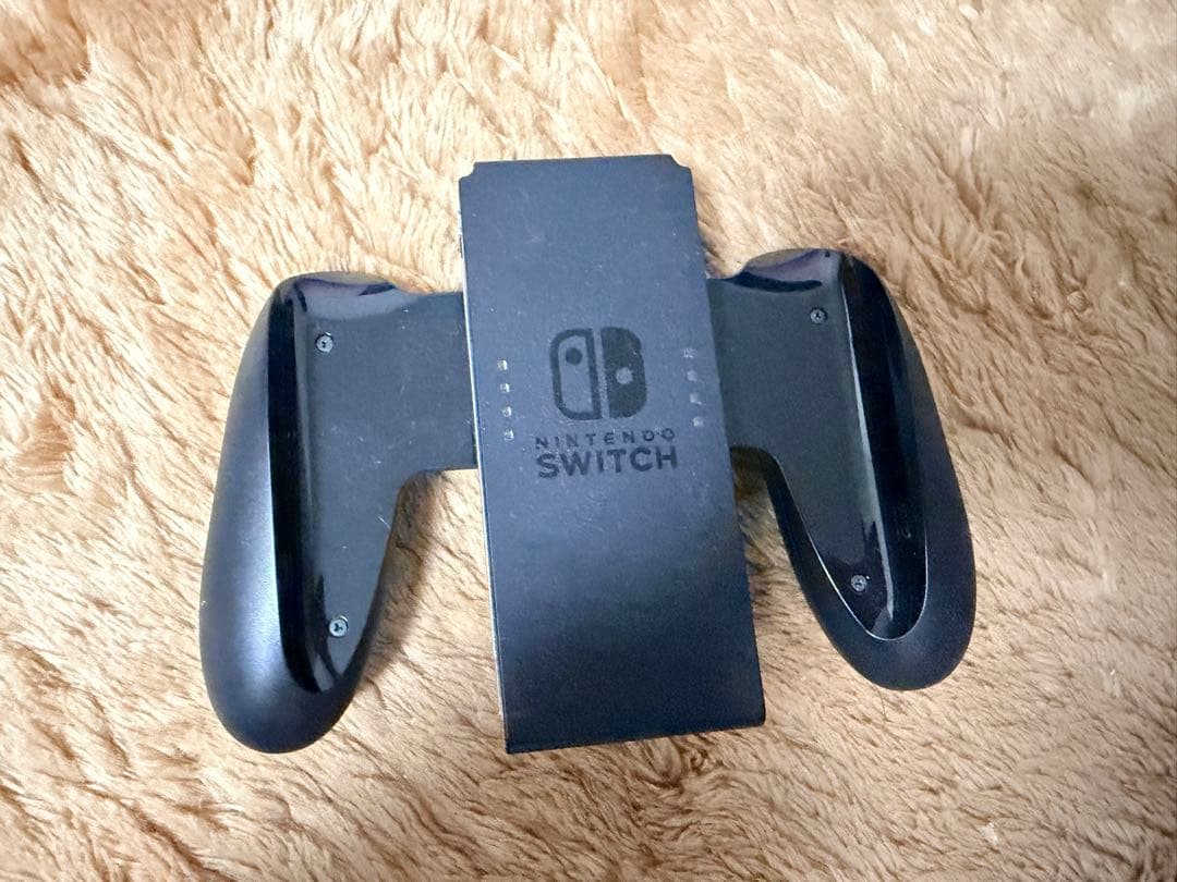 Nintendo Switch 本体 【箱無し、コントローラストラップ無し】
