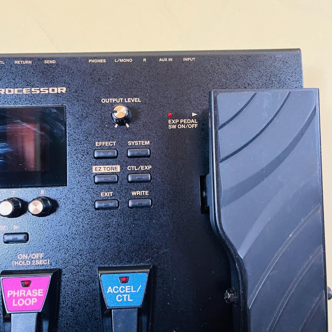 BOSS GT-100 ギターマルチエフェクター 電源アダプター 箱 説明書付属