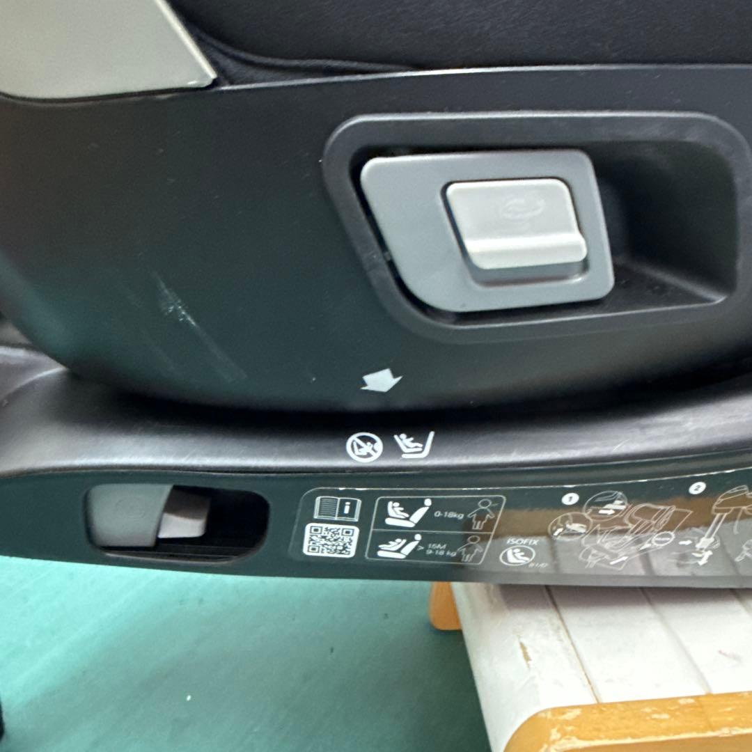 レカロ　チャイルドシート ゼロワン　セレクト　isofix 回転式　新生児から