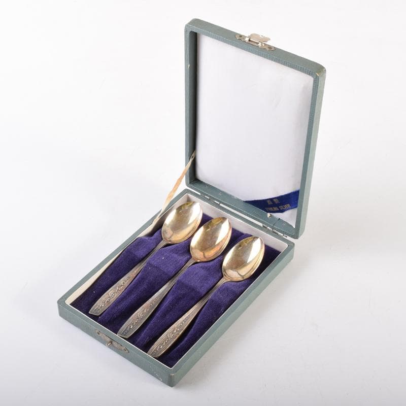 銀製　花刻　スプーン　3点　合計約47g　ケース付　N　6987