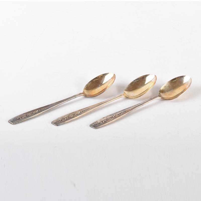 銀製　花刻　スプーン　3点　合計約47g　ケース付　N　6987