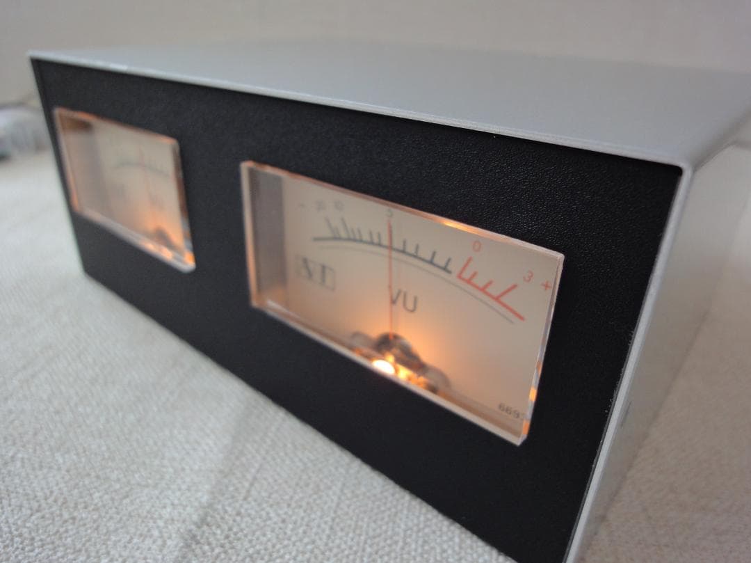 自作ステレオVUメーター196号機（A&Fワイドタイプ中型） タカチ ケース