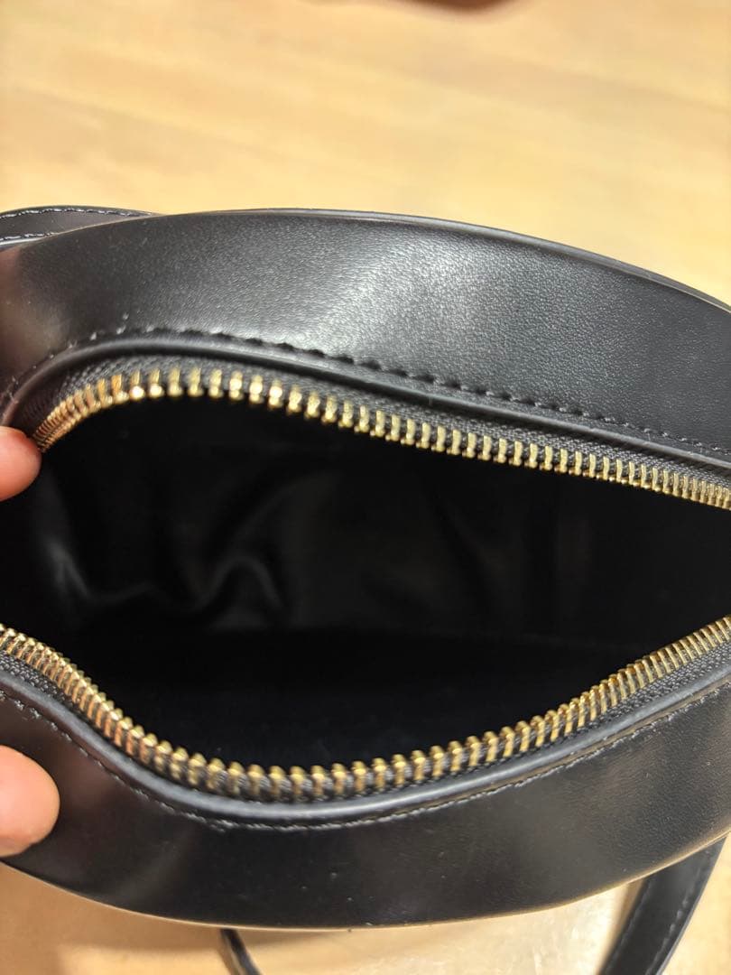 celineブラックオーバルショルダーバッグ