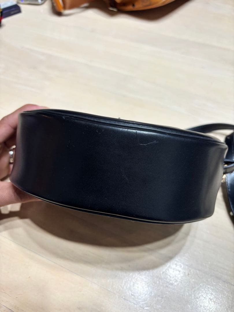 celineブラックオーバルショルダーバッグ