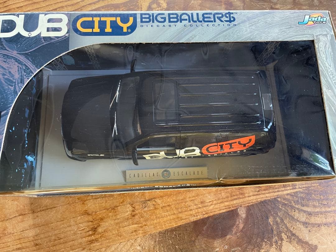 JadaToys未開封DUBCITY Cadillac Escalade1/18