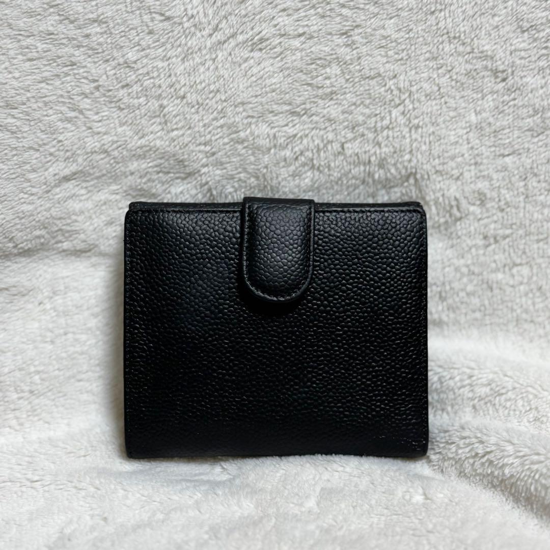 シャネルCHANEL 二つ折り財布　キャビアスキン　ゴールド金具　ココマーク