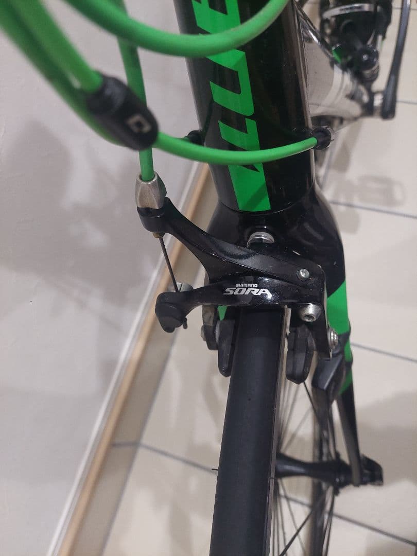 GIANT 「ジャイアント」 CONTEND ロードバイク アルミ 空気入れ