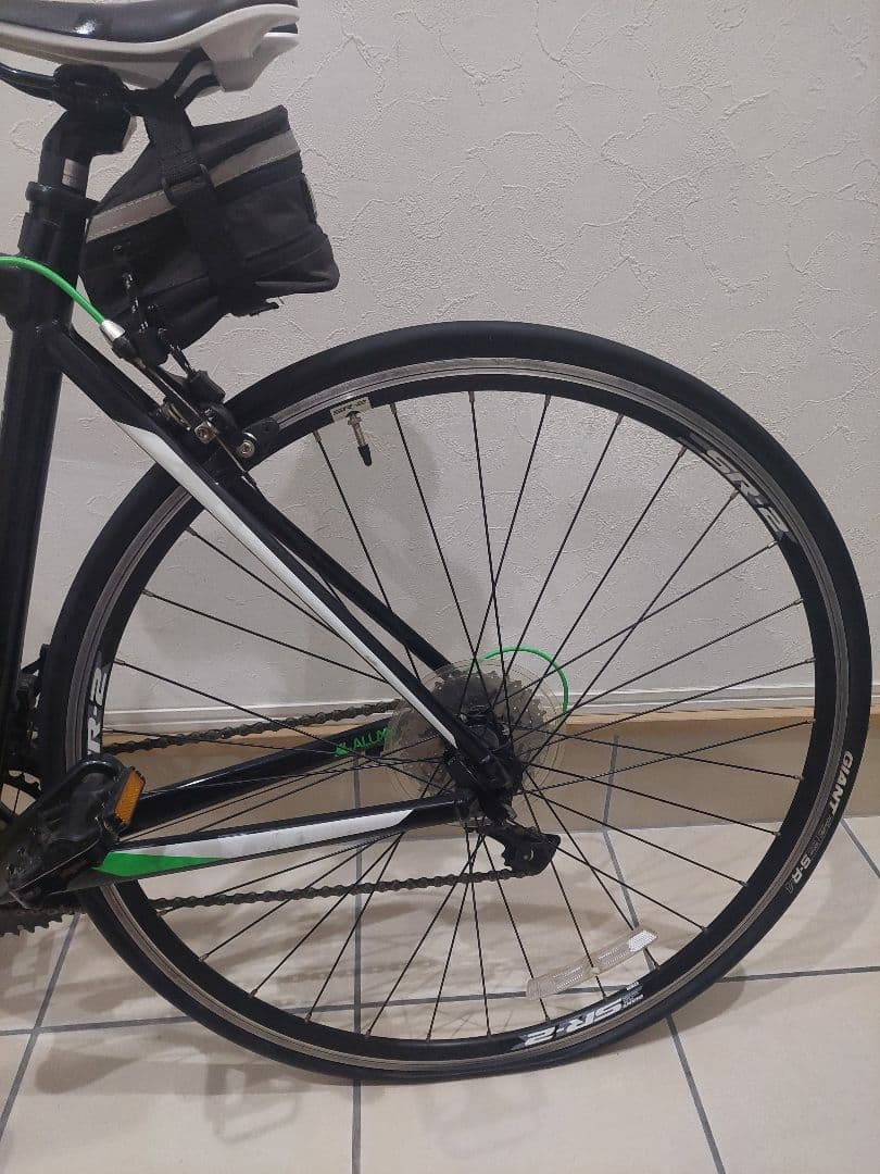 GIANT 「ジャイアント」 CONTEND ロードバイク アルミ 空気入れ