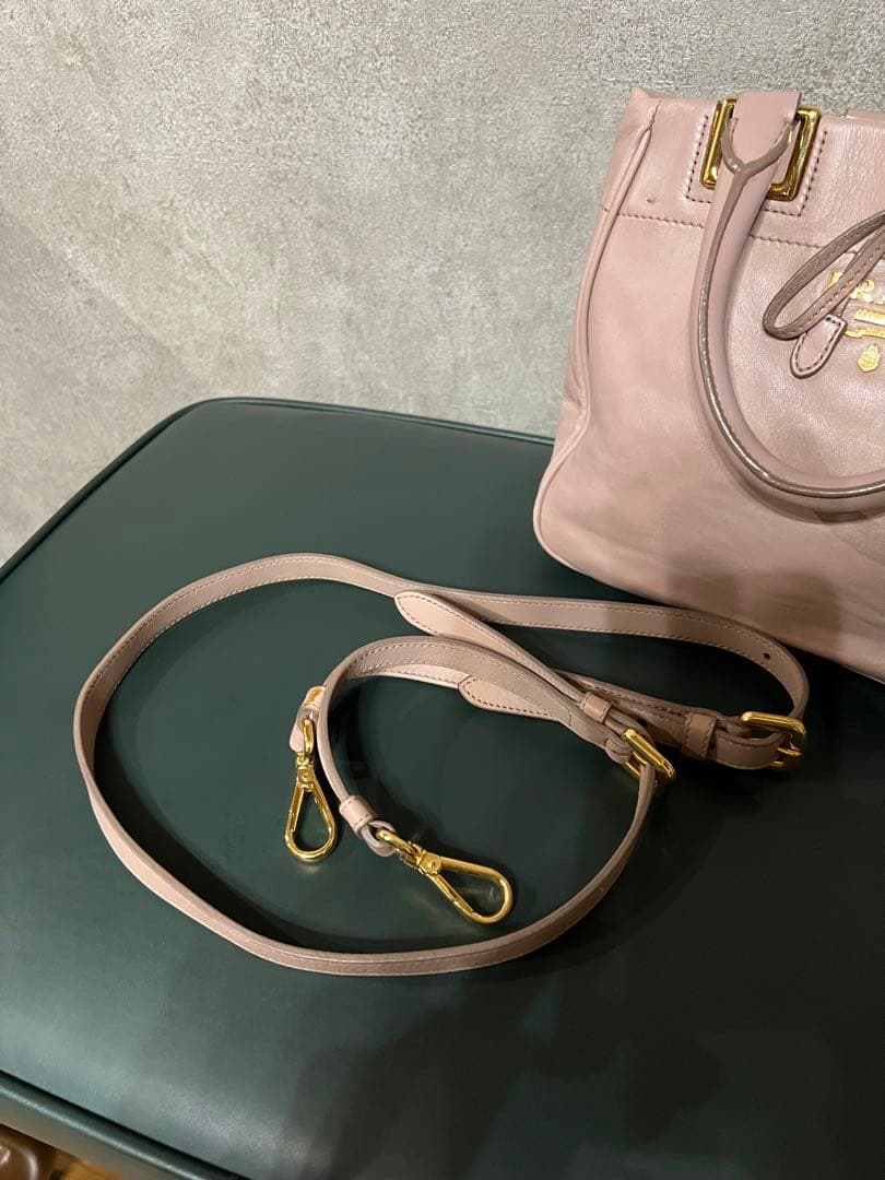 PRADA ピンク レザー ハンドバッグ