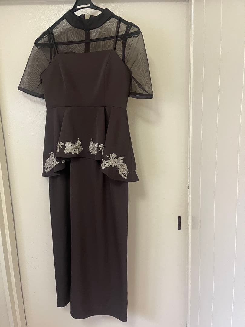 【なち】etoll ドレス 刺繍ペプラムビスチェ＆Iラインドレスセットアッ