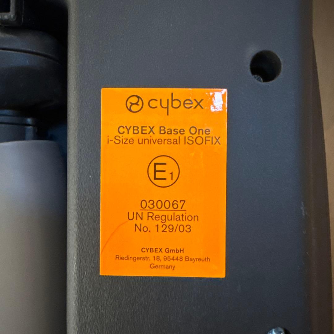 チャイルドシート　サイベックス cybex ベースone