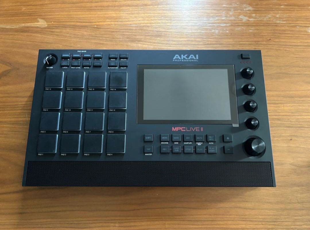 2025年2月販売終了】AKAI MPC Live II - メルカリ