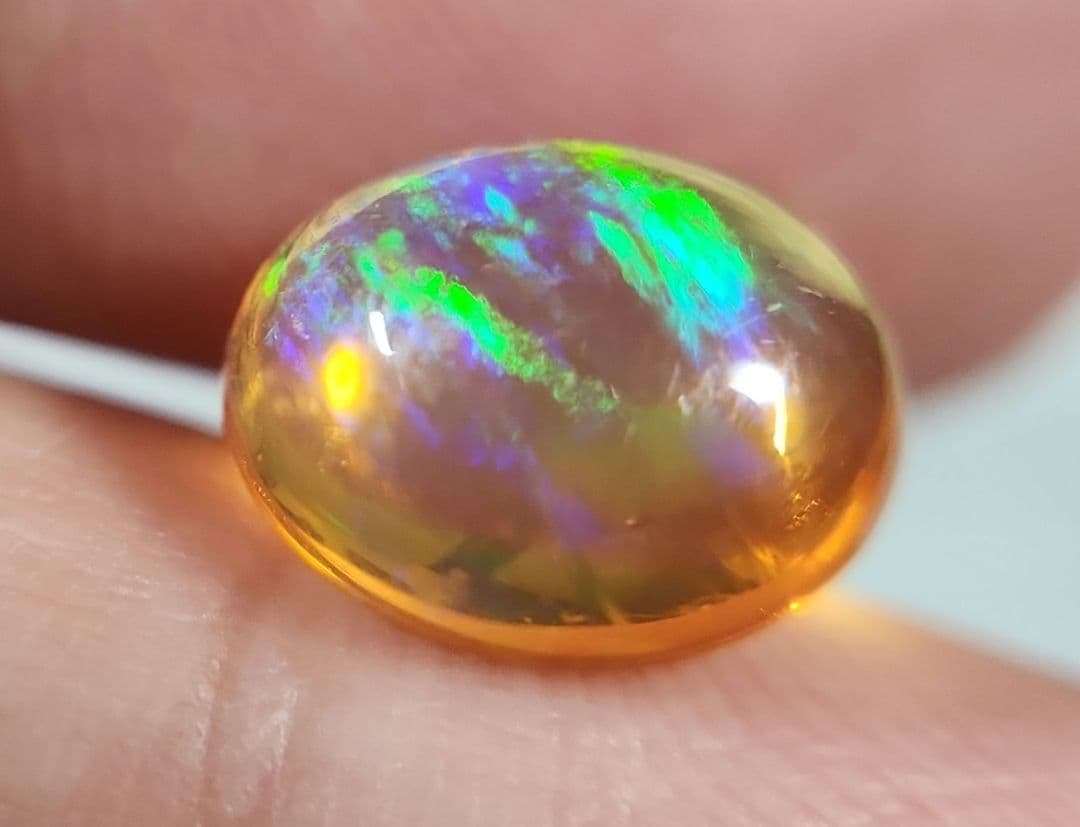 天然ファイアーオパール 2.440ct