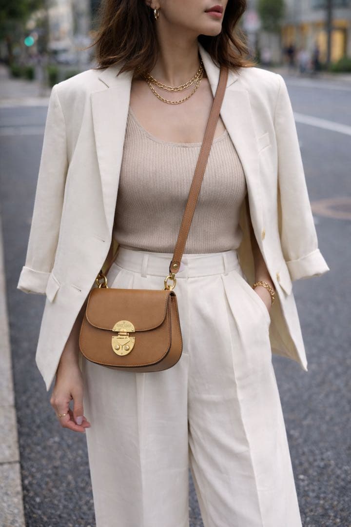 Miu Miu ベージュショルダーバッグ