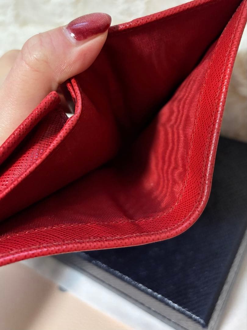 PRADA 二つ折り財布 レッド ゴールド 1MV204 ゴールドライン