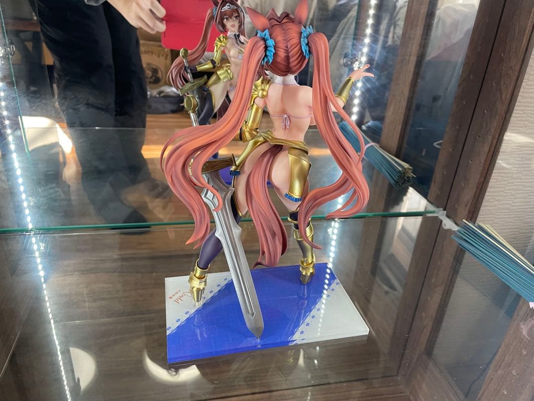 【正規品】ダイワスカーレット　ガレージキット　完成品ビキニアーマー　金鎧ver