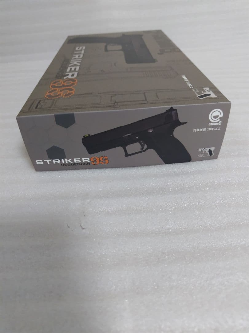 CARBON8 カーボネイト ストライカー9S co2ガスブローバック
