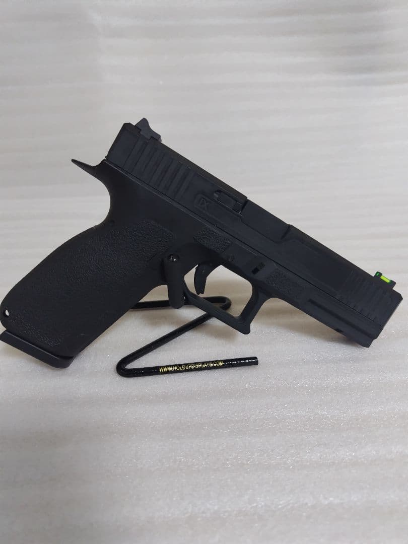 CARBON8 カーボネイト ストライカー9S co2ガスブローバック