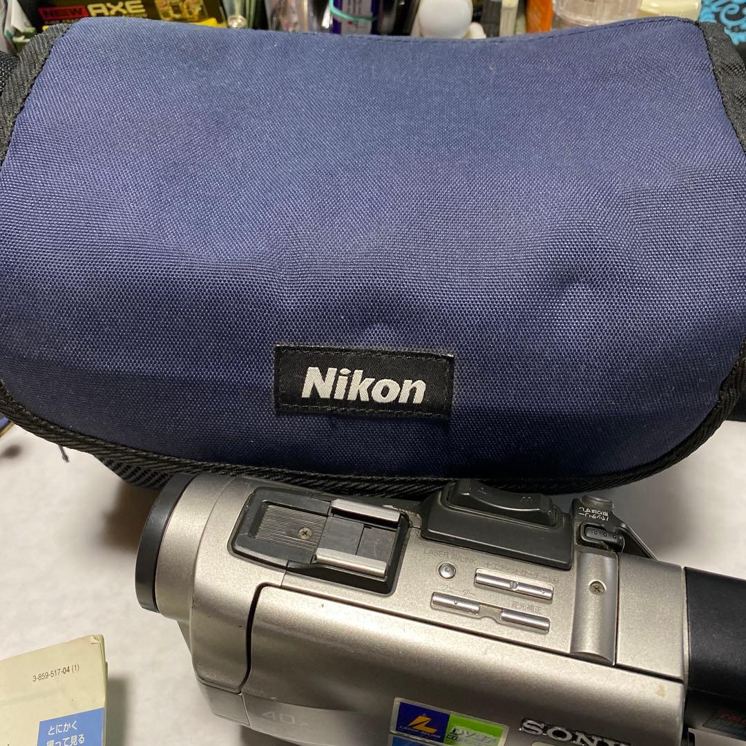 SONY miniDV HANDYCAM DCR-TRV7 ②