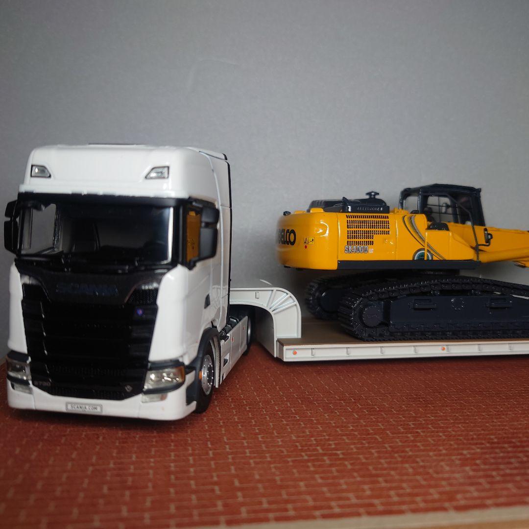 SCANIA 16輪トレーラー 自動あゆみ付(1/50) WSI トラック