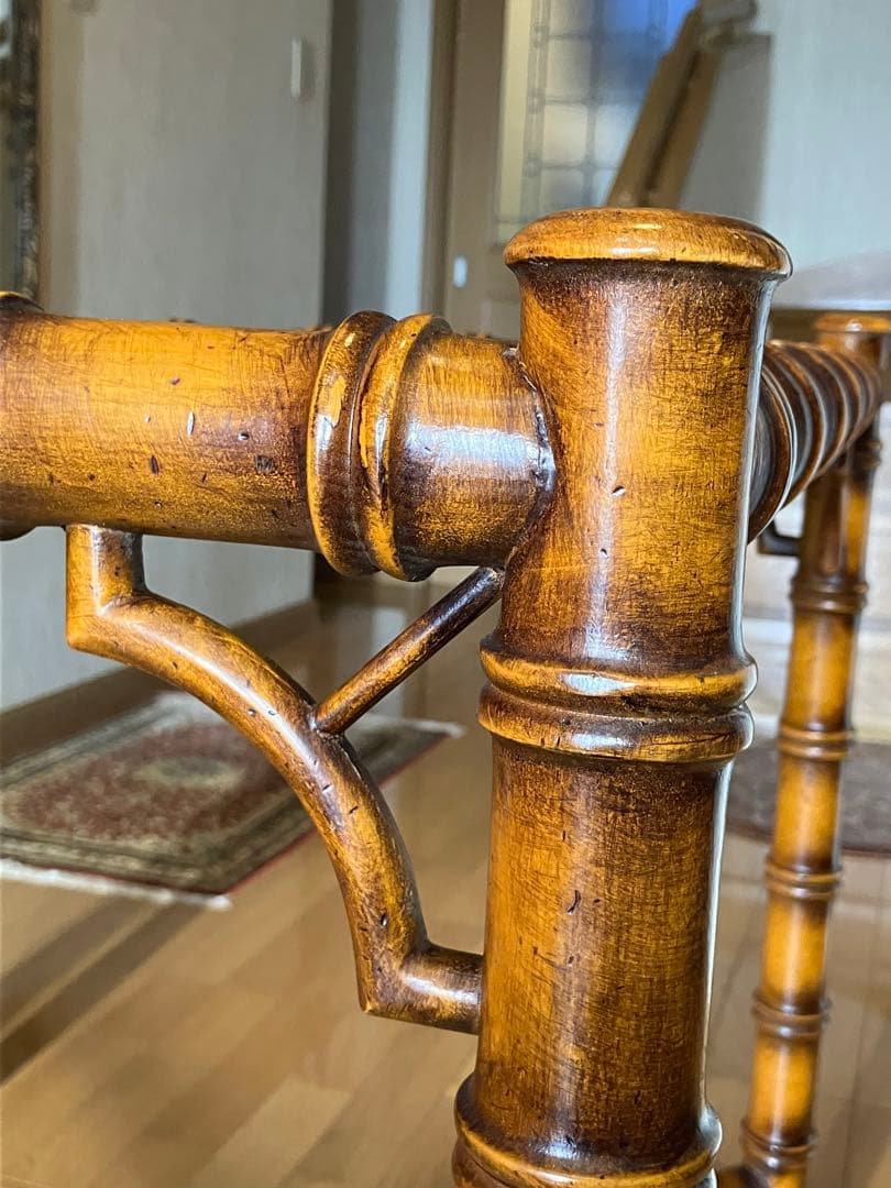 高級家具　バロッサバレンティ　テーブル　インテリア　小物