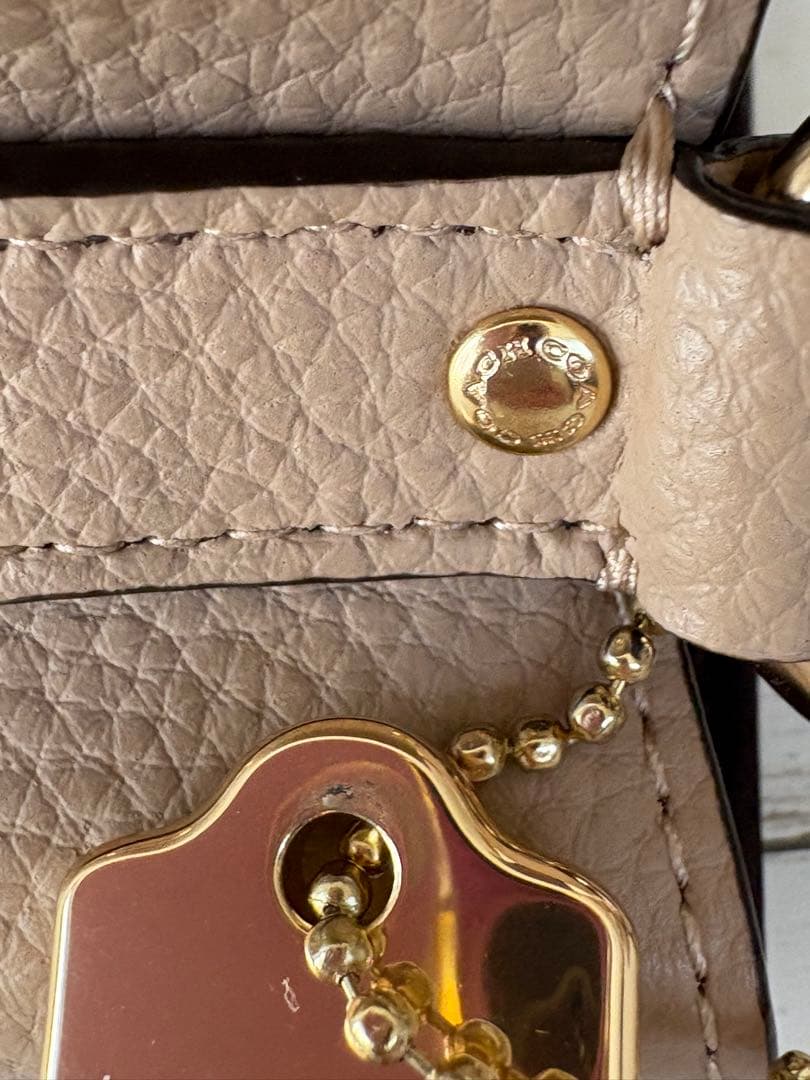 COACH モリーバケットバッグ　バケツ型　ベージュ