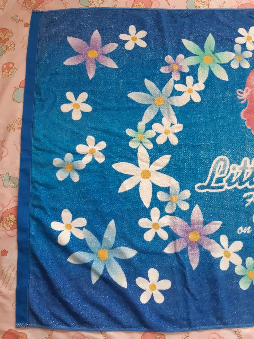 キキララ　ビックタオル　フェイスタオル　2002年レトロ　希少　中古品