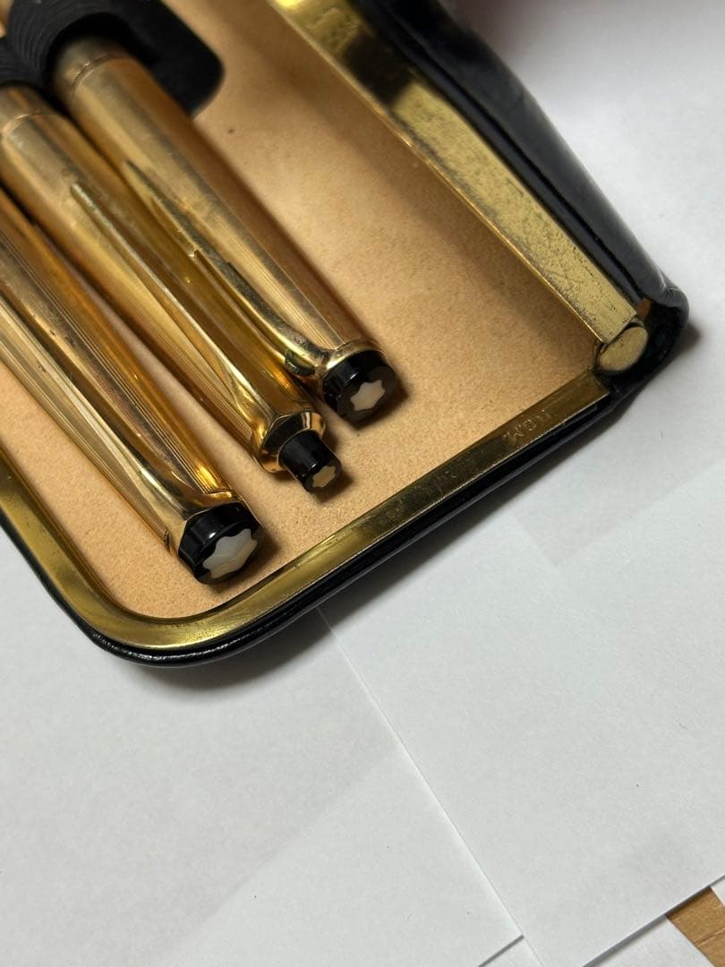 む*こ様 MONTBLANC / Golden Erauケース付きゴールドカラー
