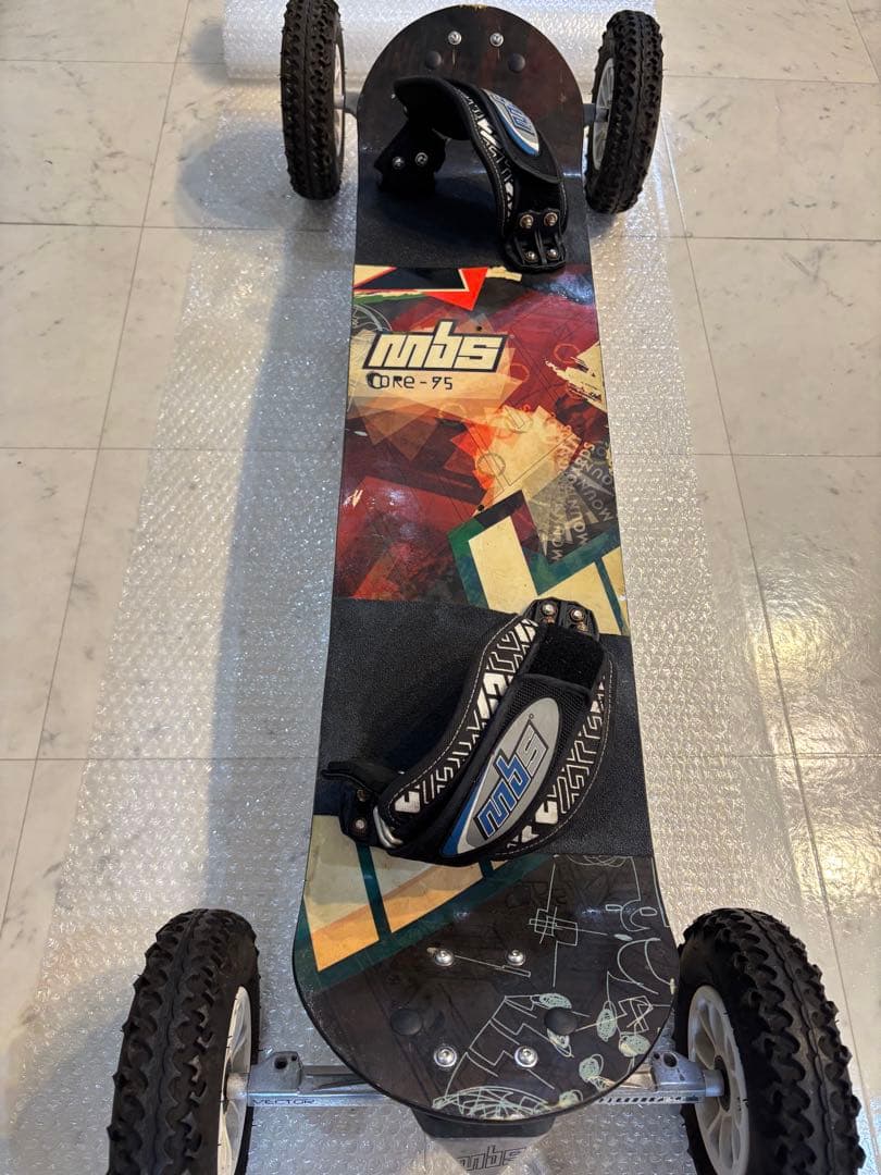 マウンテンボード MBS CORE95（タイヤ１つジャンク）