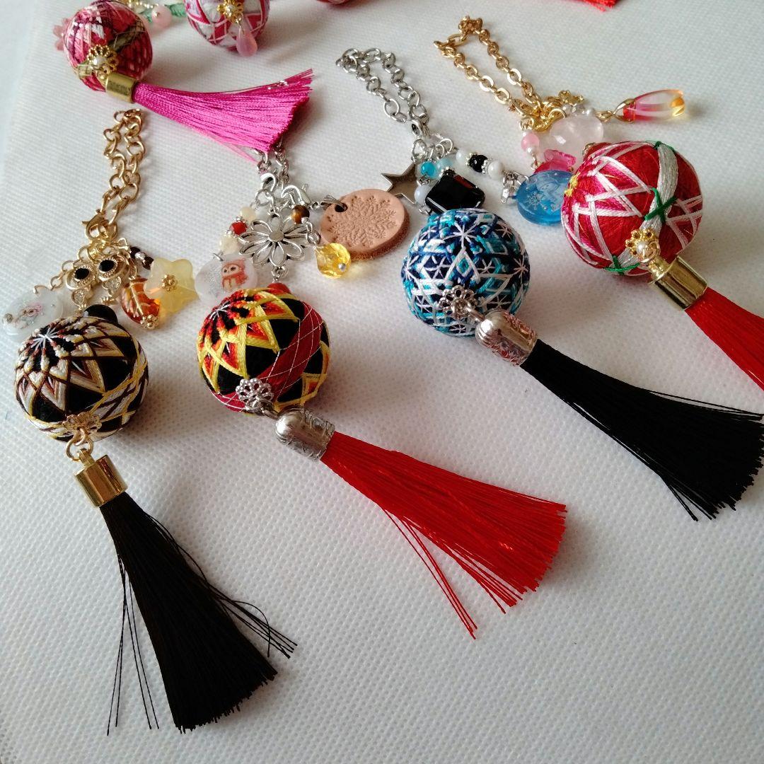 Muriel　絹糸　小さな手まり　バッグチャーム8個　天然石　ハンドメイド