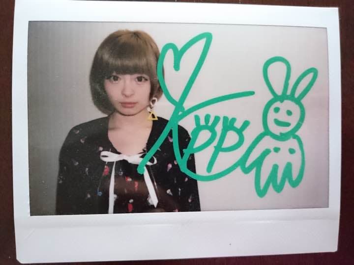 きゃりーぱみゅぱみゅさんのポラロイド 直筆サイン入り ☆きゃりー
