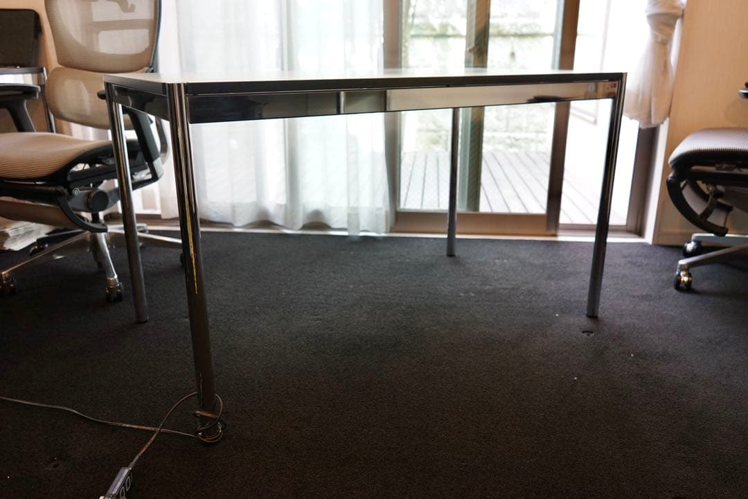 USMハラーテーブル（L/D/H: 1250/600/740 mm）