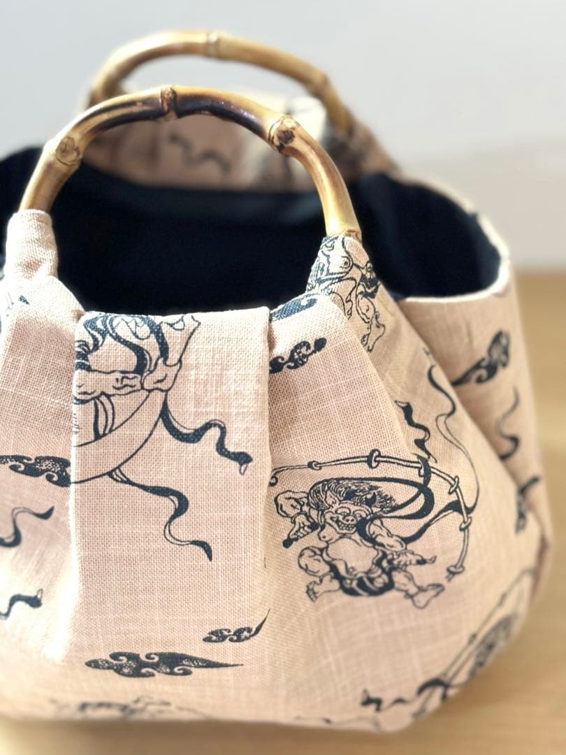 和装バック　着物バック　和柄コットン生地・風神雷神（ベージュ）