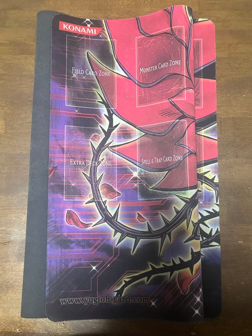 【現状品】【プレイ用】遊戯王 ブラックローズ・ドラゴン プレイマット