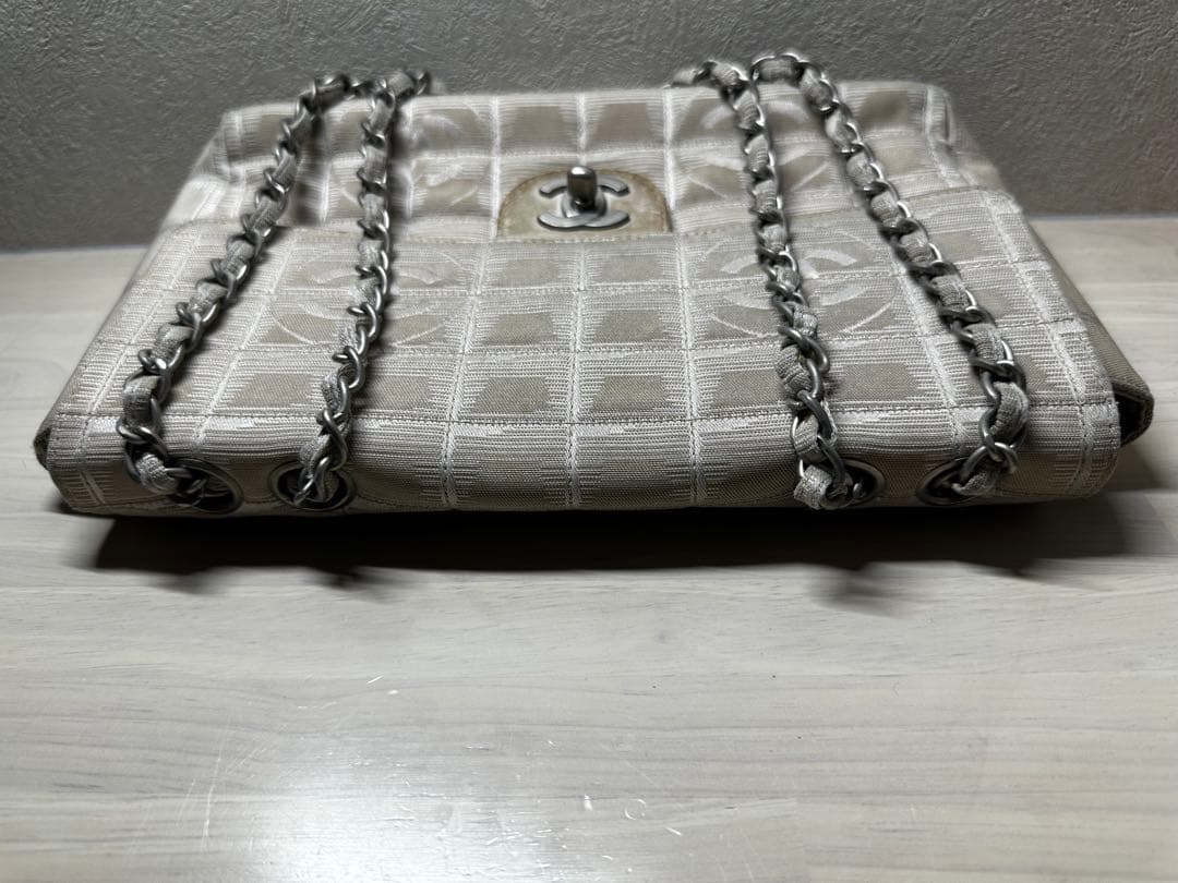 CHANEL　シャネル　ニュートラベルライン　ショルダーバッグ　チェーンバッグ