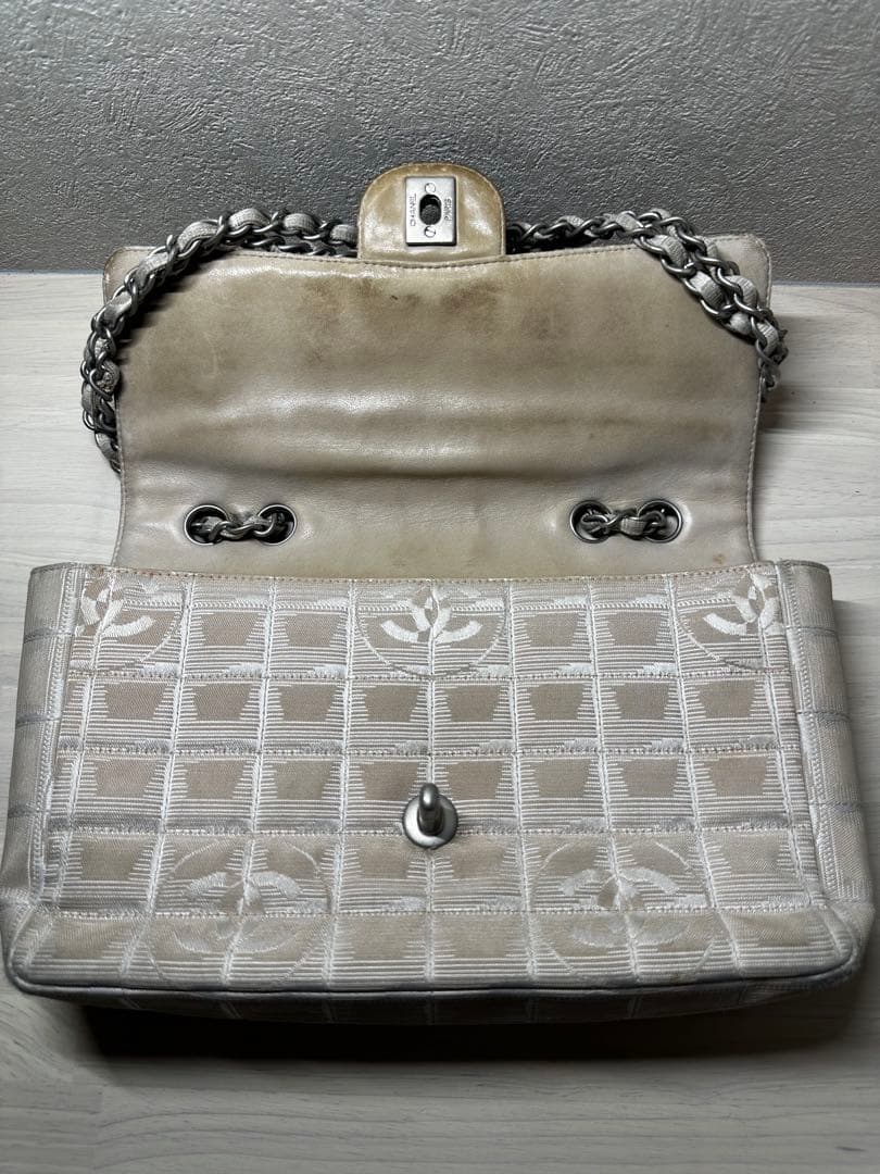 CHANEL　シャネル　ニュートラベルライン　ショルダーバッグ　チェーンバッグ