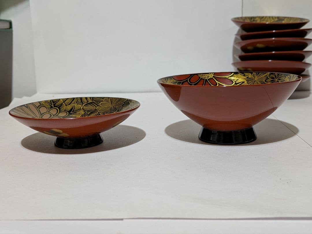 特選、輪島塗、蒔絵金彩細工、沈金菊模様、木製、蓋付椀、吸物椀、10客、保管箱付