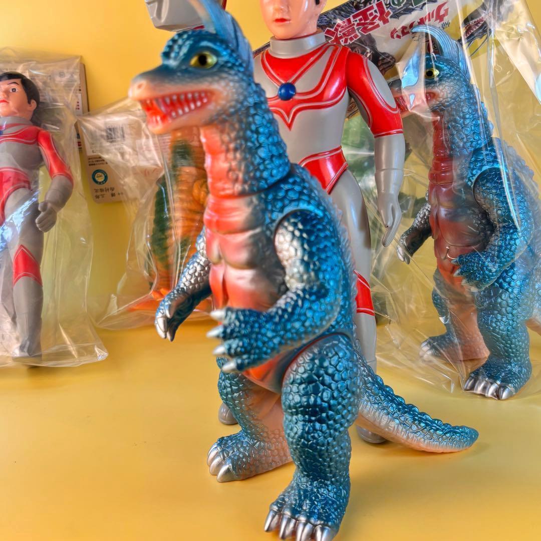 ブルマァクの怪獣シリーズ★アーストロン Gカラー 帰ってきたウルトラマン未開封品