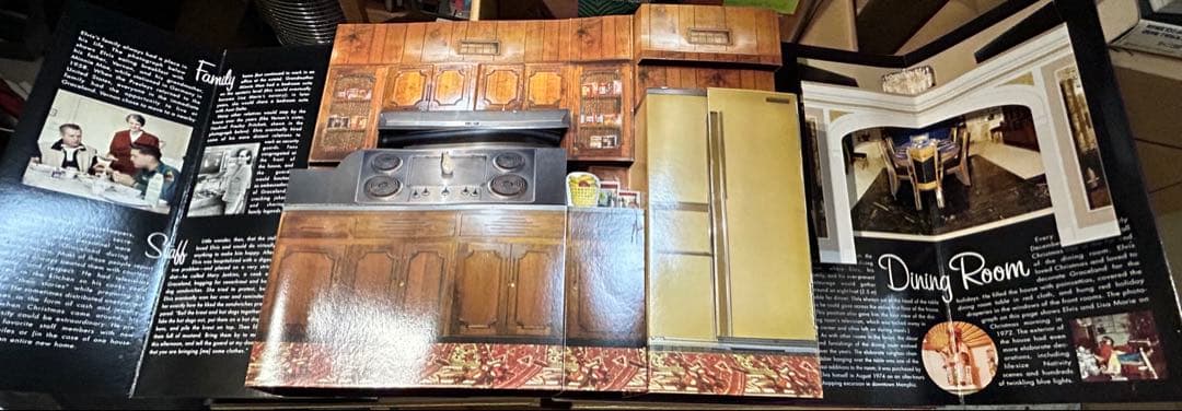 エルビスプレスリー Elvis Presley 飛び出す写真集 - メルカリ