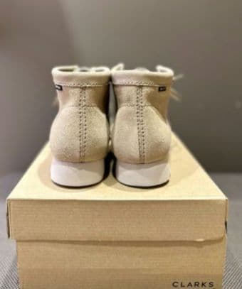 クラークス ビームス別注 コラボ ワラビー ゴアテックス 防水スエード