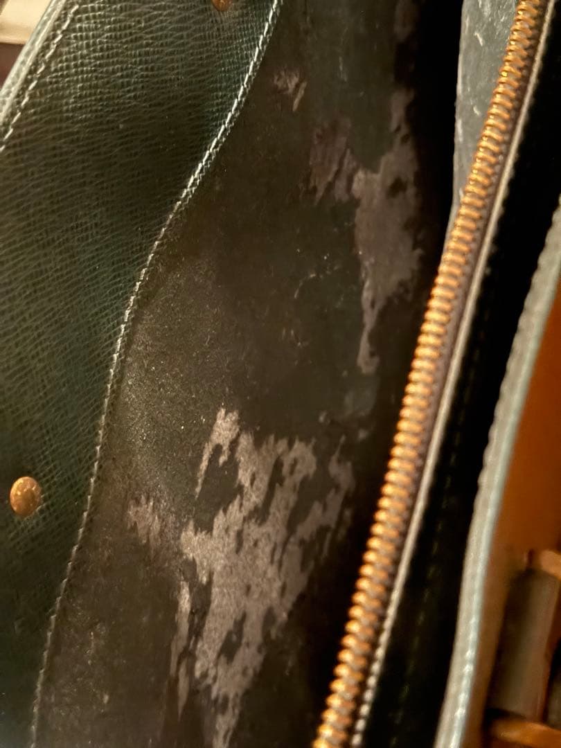 ルイヴィトン タイガ ロザン ビジネスバッグ グリーン